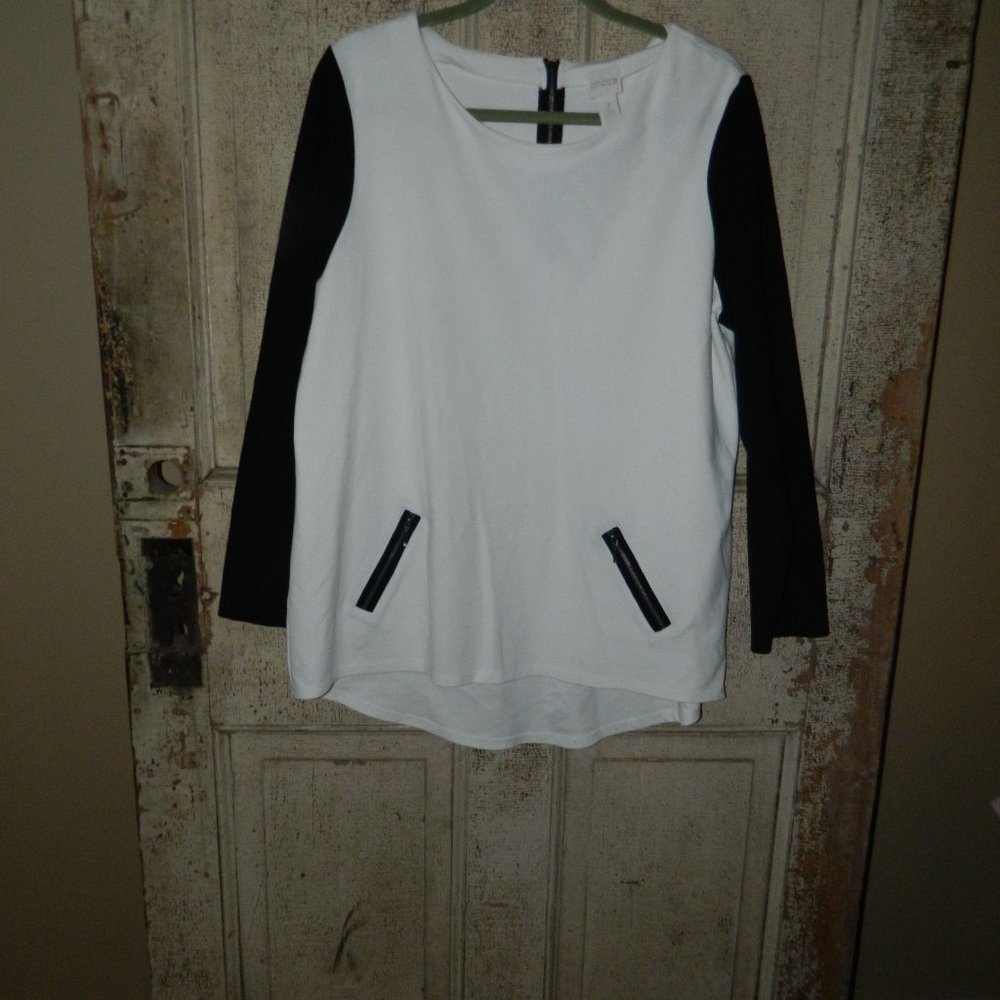 Chico's White and Black High Low Top Size 2  (X-2)